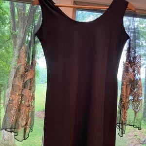 Cocktail Dress, Party Dres.   Brand Fashion HY-ll   Black and Gold. Size Medium